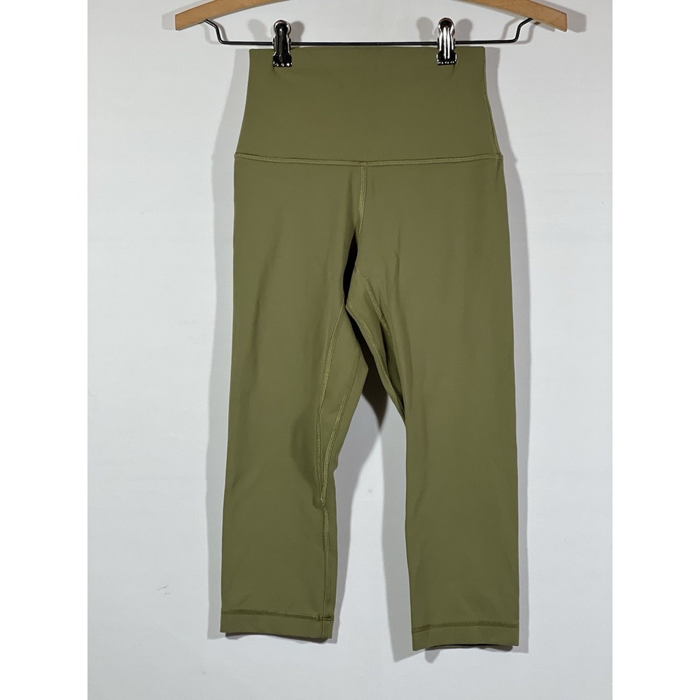 Lululemon Capri Leggings Womens 2 Green Yoga Athleisure Activewear Style